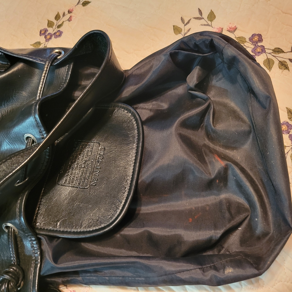 Black Leather Bucket Bag - Picture 7 of 16